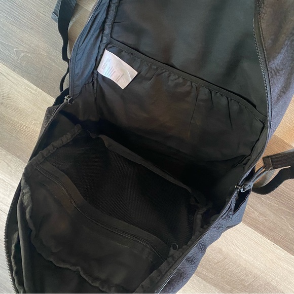 Nike Air Jordan Backpack Black Elephant Print with Pins and Many Pockets - Picture 4 of 5